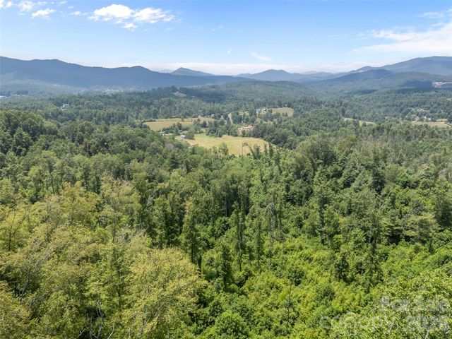 1305 Halltown Road, Spruce Pine, NC 28777