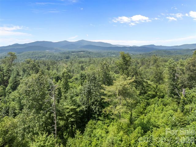 1305 Halltown Road, Spruce Pine, NC 28777