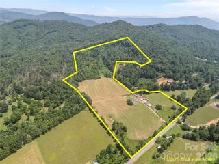 1305 Halltown Road, Spruce Pine, NC 28777