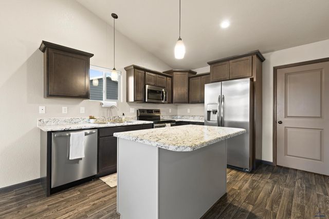 615 BOSWELL BLVD, Box Elder, SD 57719