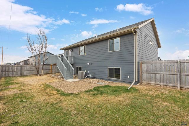 615 BOSWELL BLVD, Box Elder, SD 57719