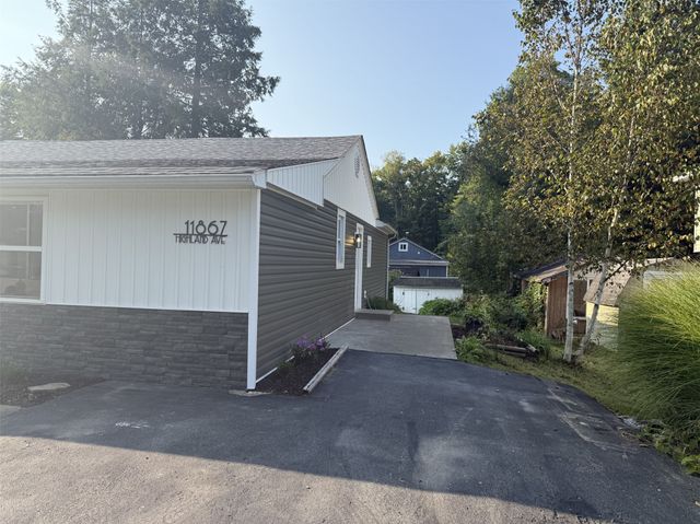 11867 HIGHLAND Avenue, Conneaut Lake, PA 16316