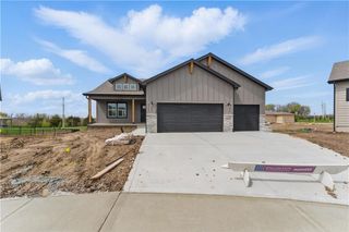 11119 N Crescent Court, Kansas City, MO 64157