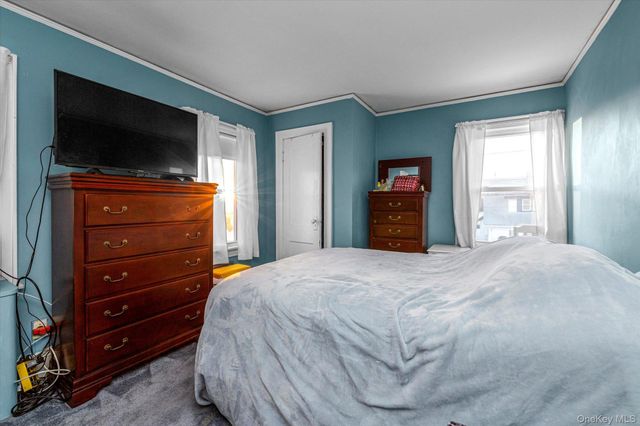 35 S Franklin Avenue, Valley Stream, NY 11580