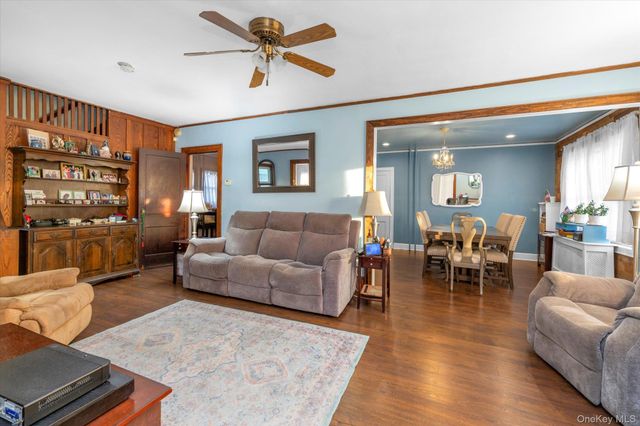 35 S Franklin Avenue, Valley Stream, NY 11580