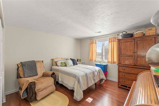 310 Greenwood Dr, North Strabane, PA 15317