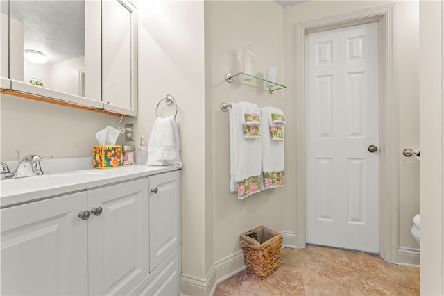 310 Greenwood Dr, North Strabane, PA 15317