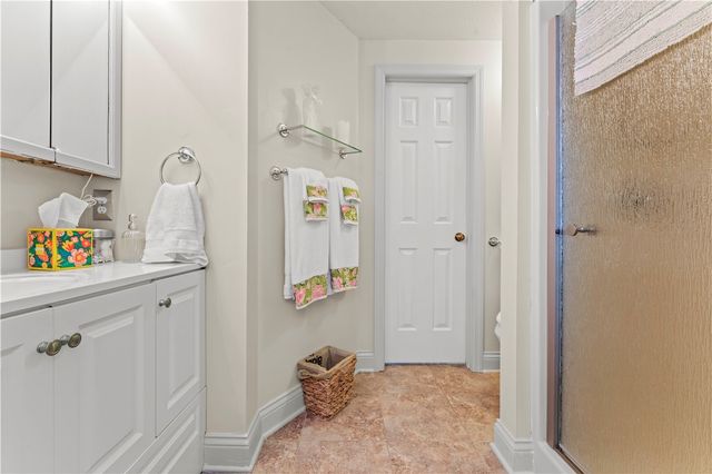 310 Greenwood Dr, North Strabane, PA 15317