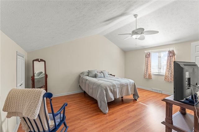 310 Greenwood Dr, North Strabane, PA 15317