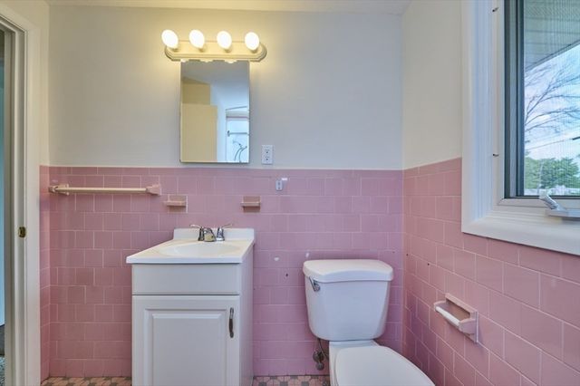 51 Pratt Drive, Newton, MA 02465
