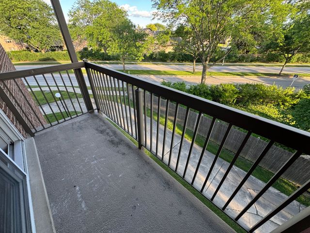 1375 Rebecca Drive 302, Hoffman Estates, IL 60169