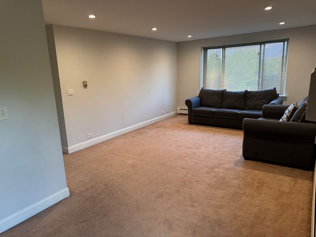 1375 Rebecca Drive 302, Hoffman Estates, IL 60169