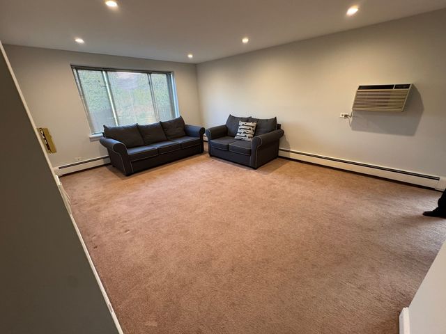 1375 Rebecca Drive 302, Hoffman Estates, IL 60169