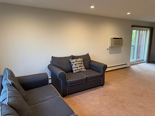 1375 Rebecca Drive 302, Hoffman Estates, IL 60169