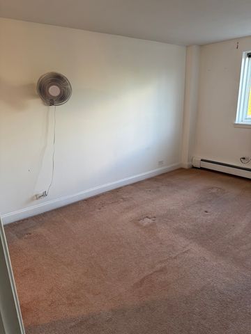 1375 Rebecca Drive 302, Hoffman Estates, IL 60169