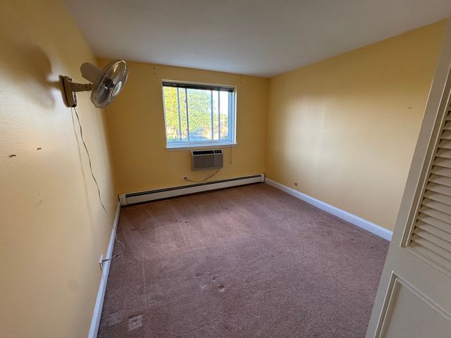 1375 Rebecca Drive 302, Hoffman Estates, IL 60169
