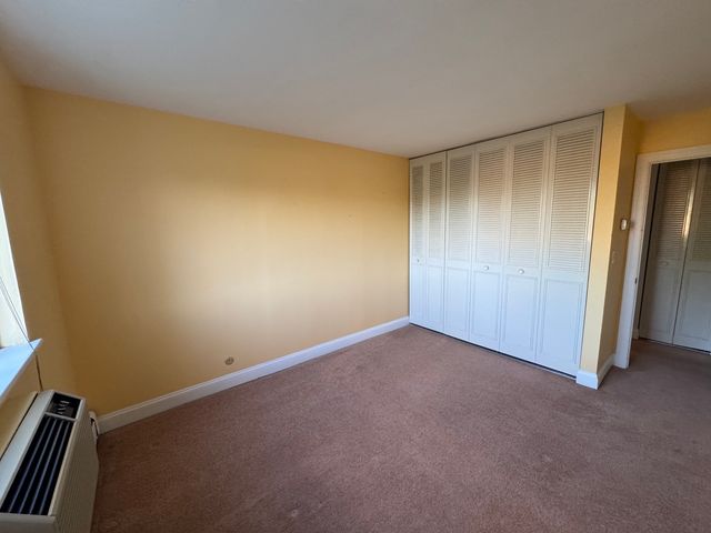 1375 Rebecca Drive 302, Hoffman Estates, IL 60169
