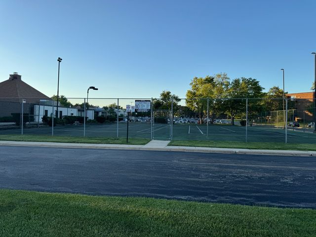 1375 Rebecca Drive 302, Hoffman Estates, IL 60169