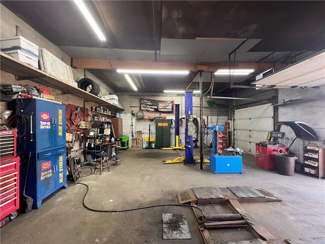 700 Monongahela Ave, Glassport, PA 15045