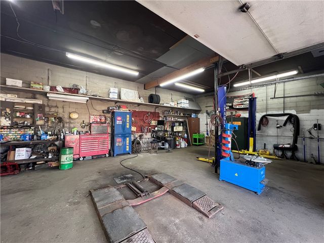 700 Monongahela Ave, Glassport, PA 15045