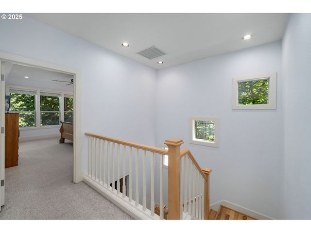 3017 Sw FAIRVIEW Blvd, Portland, OR 97205