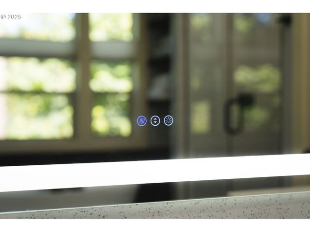 3017 Sw FAIRVIEW Blvd, Portland, OR 97205