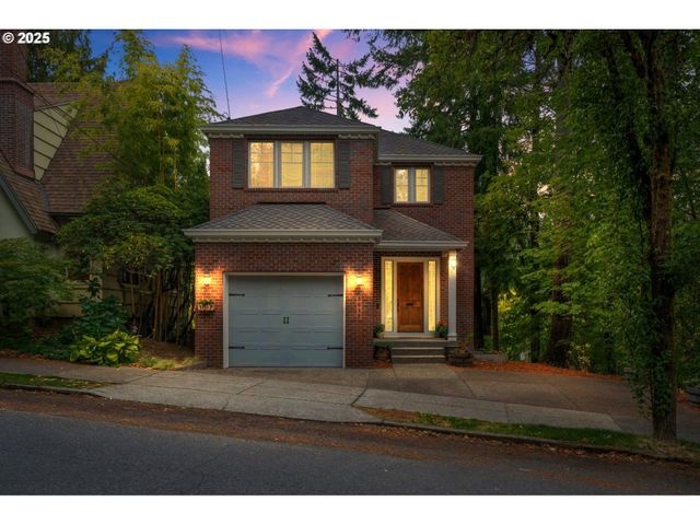 3017 Sw FAIRVIEW Blvd, Portland, OR 97205