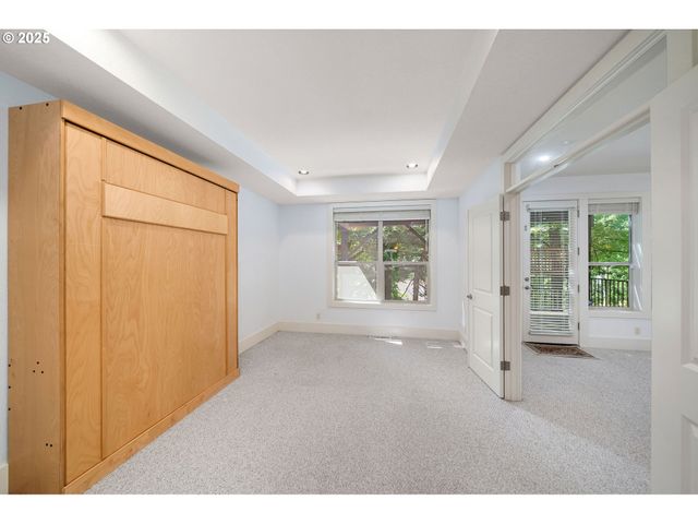 3017 Sw FAIRVIEW Blvd, Portland, OR 97205