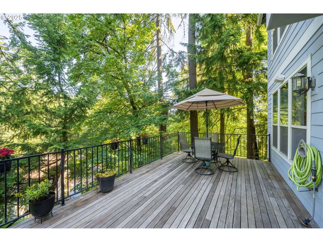 3017 Sw FAIRVIEW Blvd, Portland, OR 97205