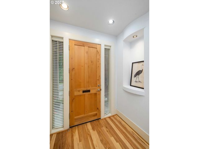 3017 Sw FAIRVIEW Blvd, Portland, OR 97205