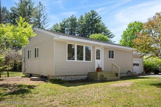 35 Feeder Dam Road, Moreau, NY 12803