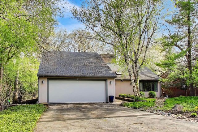 99 Saint Andrews TRAIL, Fontana, WI 53125