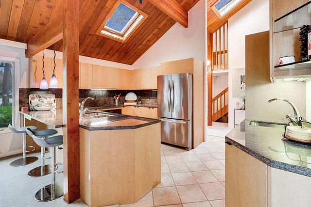 99 Saint Andrews TRAIL, Fontana, WI 53125