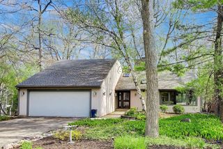 99 Saint Andrews TRAIL, Fontana, WI 53125