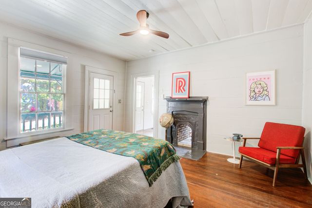 627 Tennelle Street SE, Atlanta, GA 30312