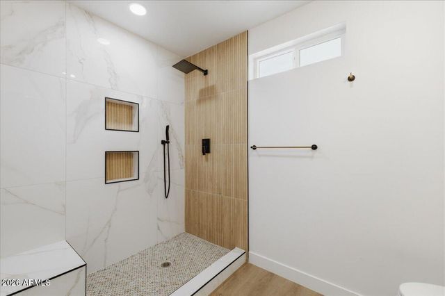 2218 E SUNNYSIDE Drive, Phoenix, AZ 85028