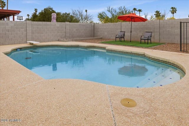 2218 E SUNNYSIDE Drive, Phoenix, AZ 85028