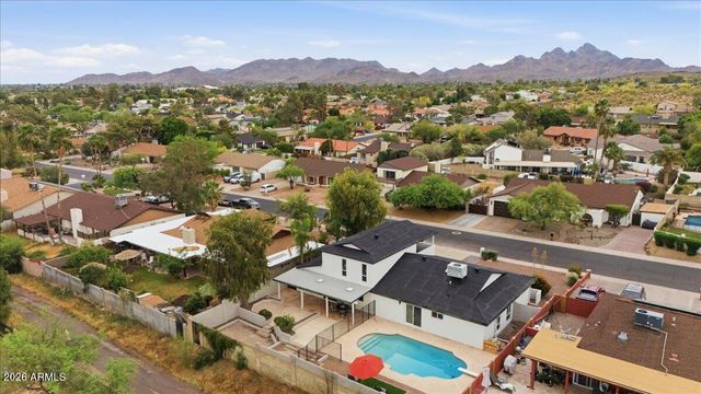 2218 E SUNNYSIDE Drive, Phoenix, AZ 85028