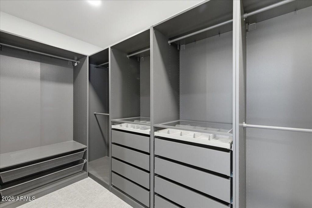 Image 20 of property listing at 2218 E SUNNYSIDE Drive, Phoenix, AZ 85028