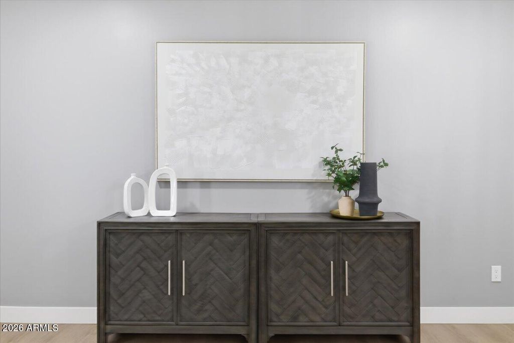 Image 38 of property listing at 2218 E SUNNYSIDE Drive, Phoenix, AZ 85028