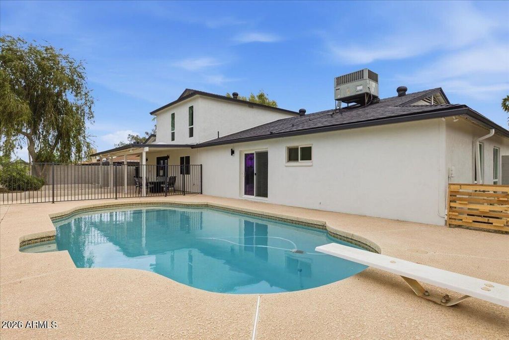 Image 46 of property listing at 2218 E SUNNYSIDE Drive, Phoenix, AZ 85028