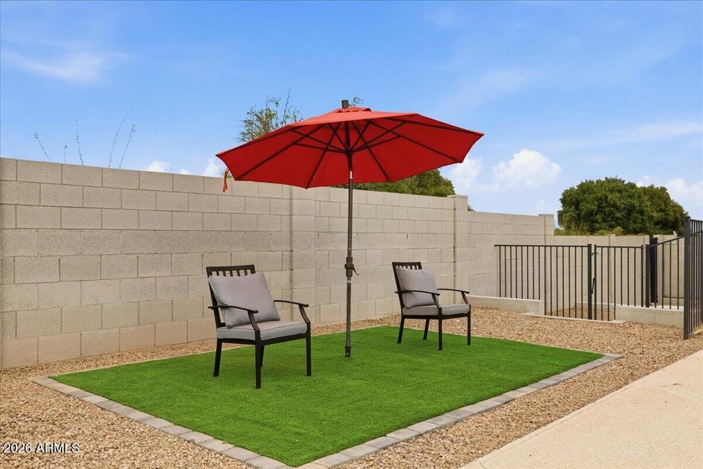 Image 48 of property listing at 2218 E SUNNYSIDE Drive, Phoenix, AZ 85028