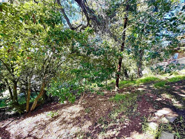 6130 Harbord Dr, Oakland, CA 94611