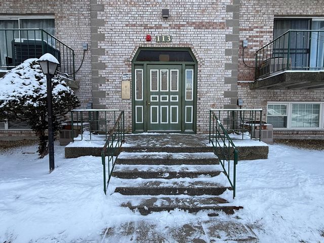 113 Oak Lane 11, Brockton, MA 02301