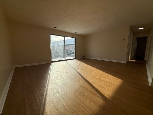 113 Oak Lane 11, Brockton, MA 02301