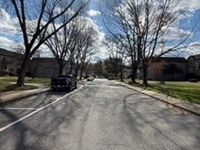 113 Oak Lane 11, Brockton, MA 02301