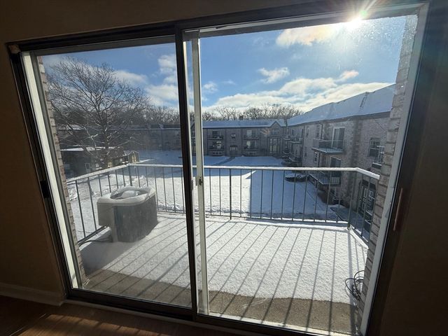 113 Oak Lane 11, Brockton, MA 02301