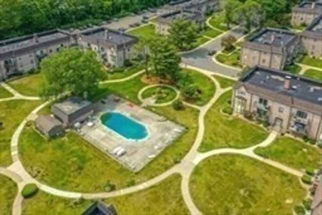 113 Oak Lane 11, Brockton, MA 02301