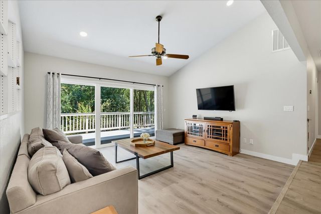4900 Lorin Ct, Auburn, CA 95602