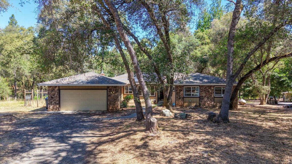 4900 Lorin Ct, Auburn, CA 95602